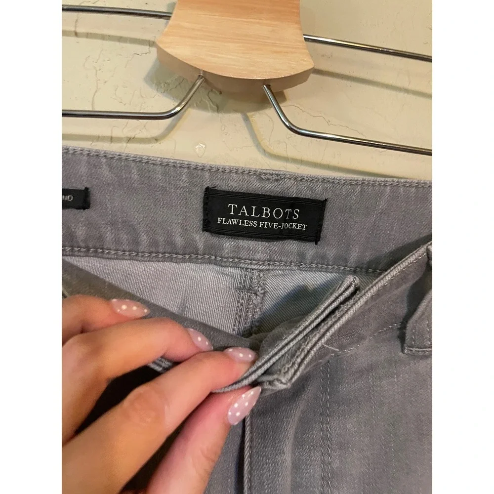 Talbots Flawless Five-Pocket Boyfriend Jeans Grey‎ Mid Rise Size 4 Stretch Denim